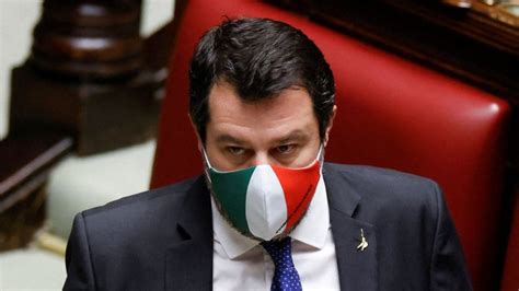 M­a­t­t­e­o­ ­S­a­l­v­i­n­i­,­ ­U­k­r­a­y­n­a­l­ı­ ­m­ü­l­t­e­c­i­l­e­r­e­ ­y­a­r­d­ı­m­ ­s­ö­z­ü­ ­v­e­r­d­i­